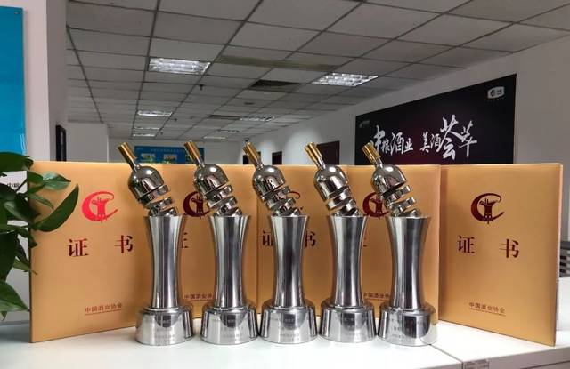 又是大獎!“青酌獎”長城葡萄酒力斬五座獎杯!