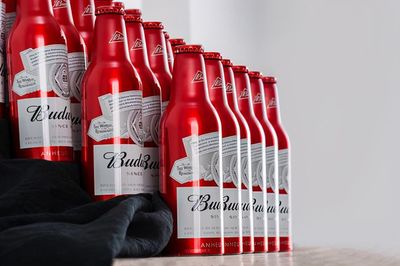全球食品飲料銷量冠軍:勝過可口可樂、茅臺,收入是農夫山泉20倍