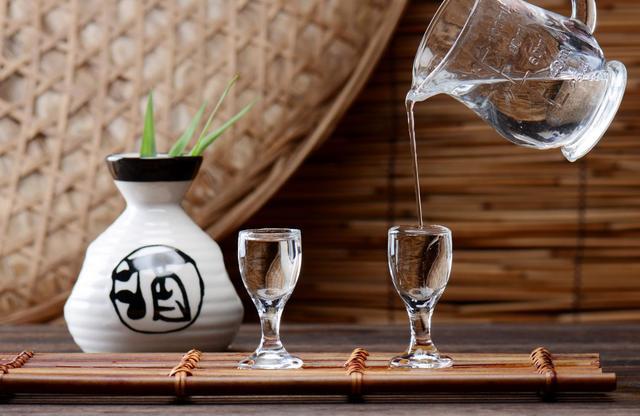 為啥中國白酒比不過日本清酒?是不好喝?主要這個本事中國比不了